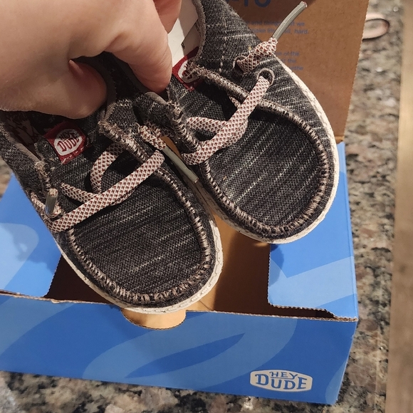 Hey Dude Kids Gray Shoes 5 - Picture 4 of 5